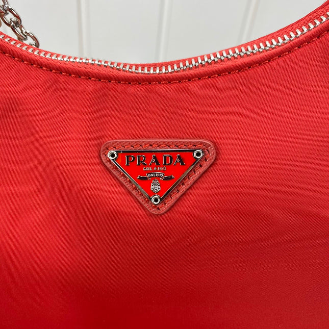 PRA HOBO 22 BAG IN CHERRY RED RE-NYLON