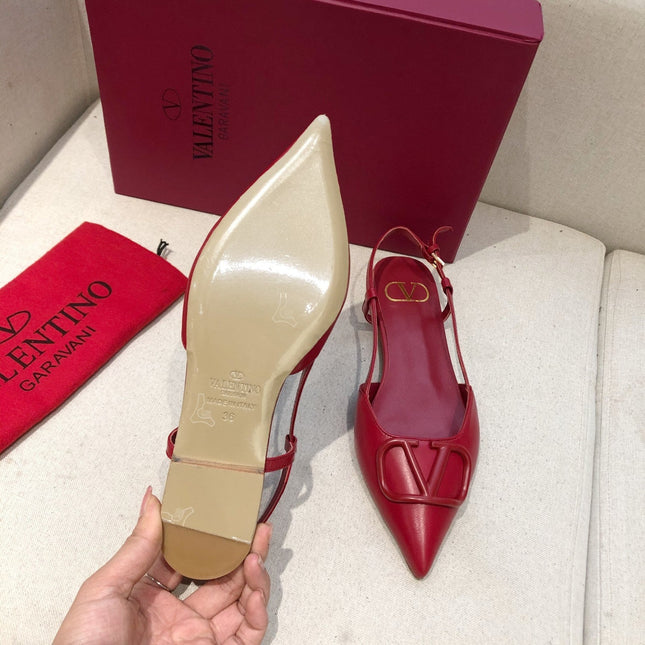 VLOGO SIGNATURE CHERRY RED CALFSKIN FLAT SLINGBACK PUMP