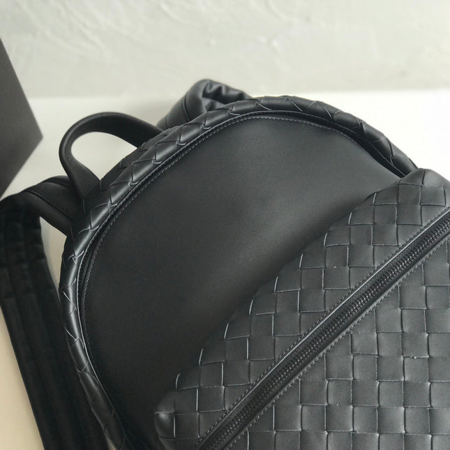 SMALL INTRECCIATO 41 BACKPACK IN BLACK CALFSKIN