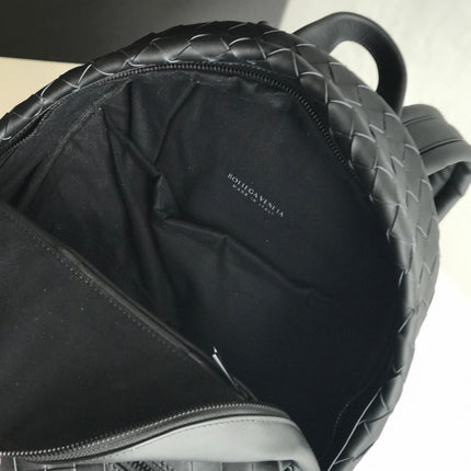 SMALL INTRECCIATO 41 BACKPACK IN BLACK CALFSKIN
