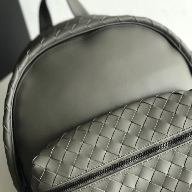 SMALL INTRECCIATO 41 BACKPACK IN CHARCOAL BLACK CALFSKIN