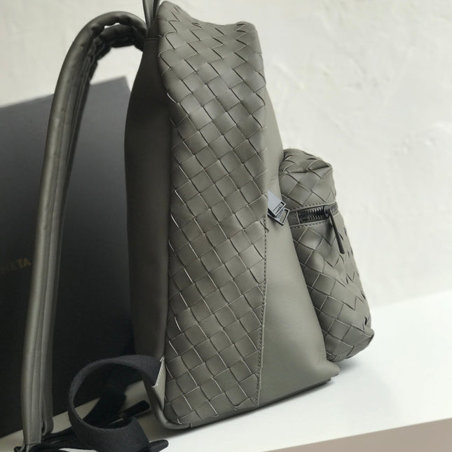 SMALL INTRECCIATO 41 BACKPACK IN CHARCOAL BLACK CALFSKIN