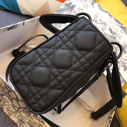 MINI LADY 17 BAG IN BLACK CALFSKIN