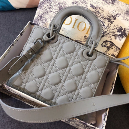 MEDIUM LADY 20 BAG IN GREY CALFSKIN