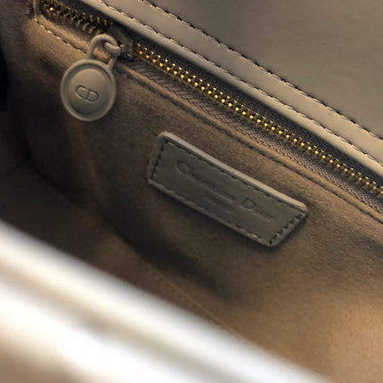 MEDIUM LADY 20 BAG IN GREY CALFSKIN