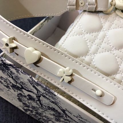 MEDIUM LADY 20 BAG IN WHITE CALFSKIN