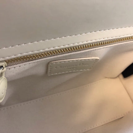 MEDIUM LADY 20 BAG IN WHITE CALFSKIN