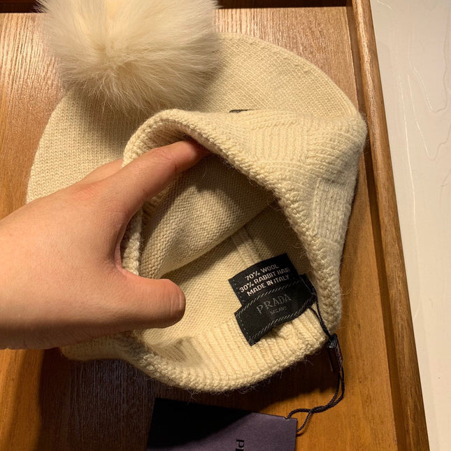 BEANIE HAT IN BISQUE BEIGE WOOL AND RABBIT FUR 361433