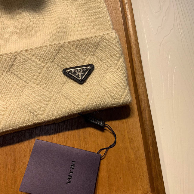 BEANIE HAT IN BISQUE BEIGE WOOL AND RABBIT FUR 361433