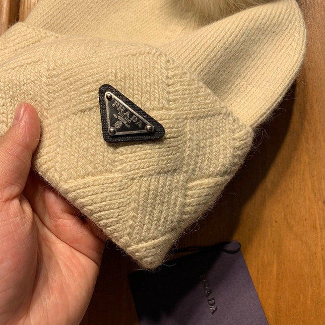 BEANIE HAT IN BISQUE BEIGE WOOL AND RABBIT FUR 361433