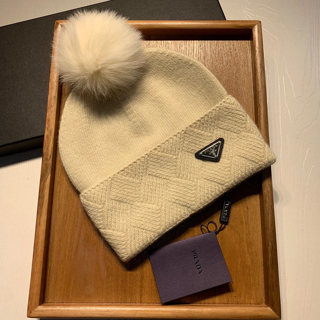 BEANIE HAT IN BISQUE BEIGE WOOL AND RABBIT FUR 361433