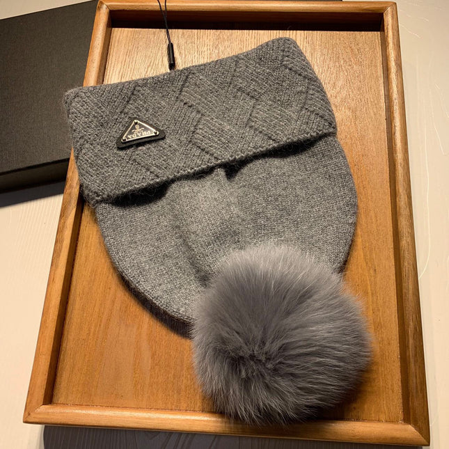 BEANIE HAT IN DOVE GRAY WOOL AND RABBIT FUR 361434