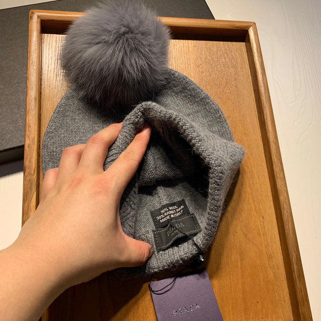 BEANIE HAT IN DOVE GRAY WOOL AND RABBIT FUR 361434