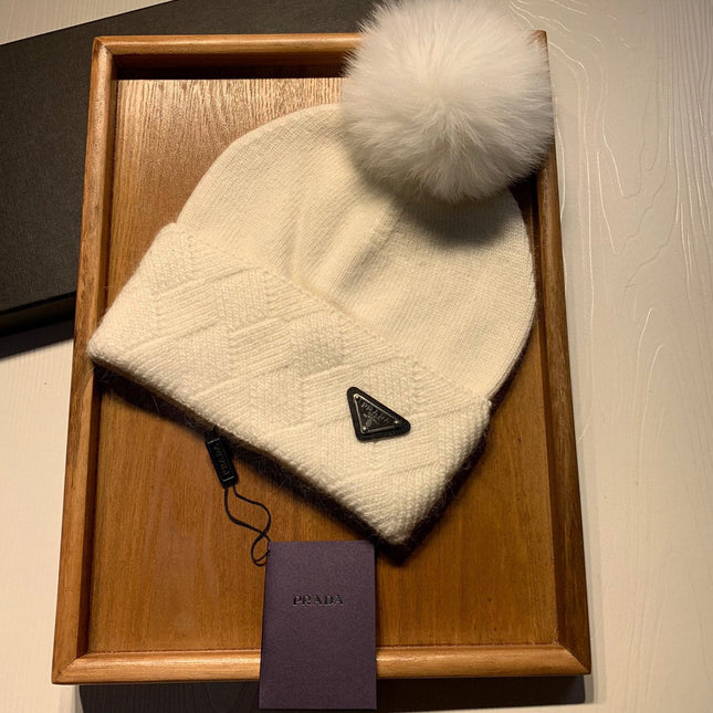 BEANIE HAT IN WHITE WOOL AND RABBIT FUR 361435
