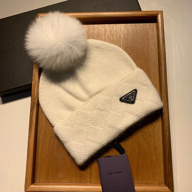 BEANIE HAT IN WHITE WOOL AND RABBIT FUR 361435