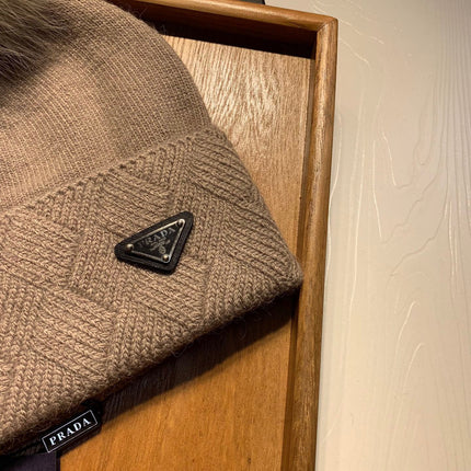 BEANIE HAT IN CAMEL BROWN WOOL AND RABBIT FUR 361437