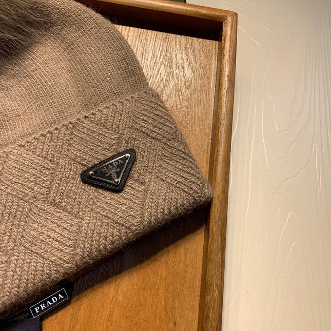 BEANIE HAT IN CAMEL BROWN WOOL AND RABBIT FUR 361437