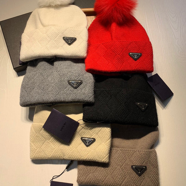 BEANIE HAT IN CAMEL BROWN WOOL AND RABBIT FUR 361437