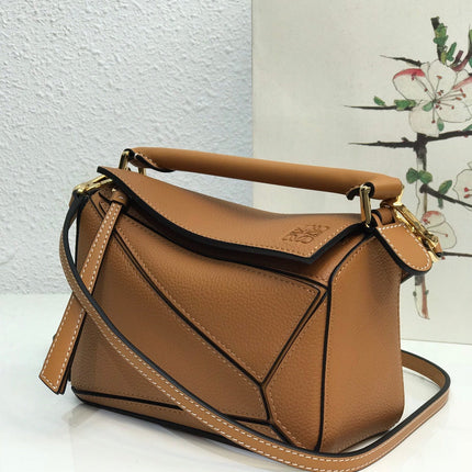 LOE MINI 18 PUZZLE BAG IN WARM DESERT CALFSKIN