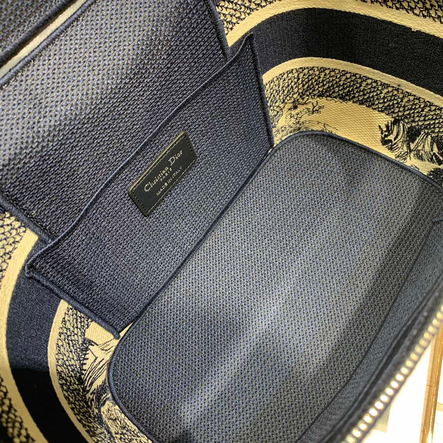 SMALL 25 VANITY CASE IN BLACK MONOGRAM OBLIQUE JACQUARD