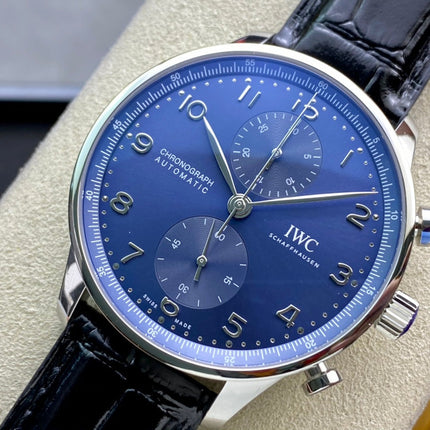 PORTUGIESER AUTOMATIC 40 MM WATCH SILVER CASE WITH BLACK LEATHER STRAP AND NAVY BLUE DIAL