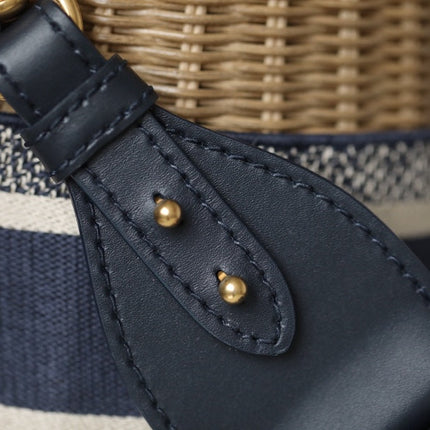 BUCKET BAG 19 IN BLACK OBLIQUE JACQUARD AND BEIGE WICKER