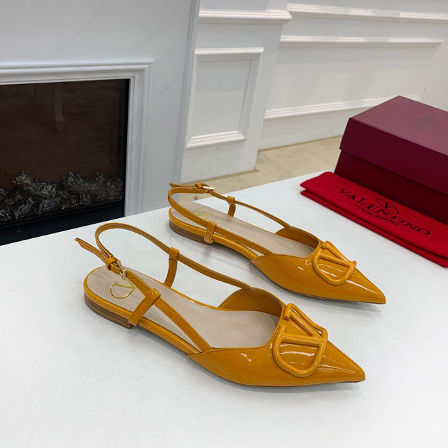 VLOGO SIGNATURE MUSTARD YELLOW PATENT LEATHER SLINGBACK PUMP