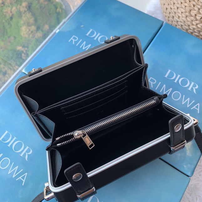 RIMOWA 20 CASE BAG IN BLACK ALUMINUM MAGNESIUM