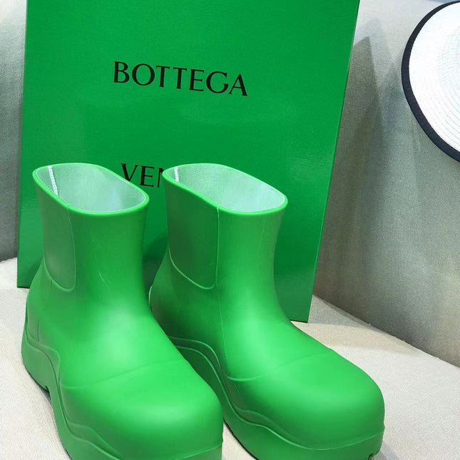 PUDDLE ANKLE BOOT IN EMERALD GREEN RUBBER