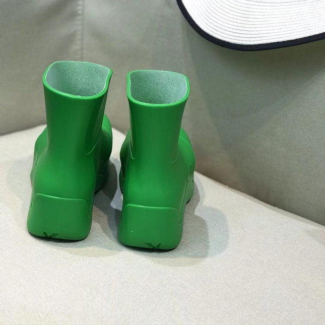 PUDDLE ANKLE BOOT IN EMERALD GREEN RUBBER