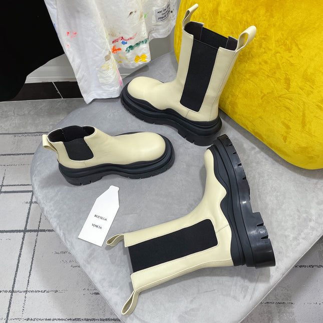 TIRE CHELSEA BOOT IN BLACK MIX BISQUE BEIGE CALFSKIN