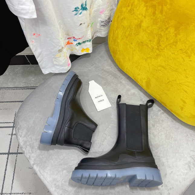 TIRE CHELSEA BOOT IN BLACK MIX ICE BLUE CALFSKIN