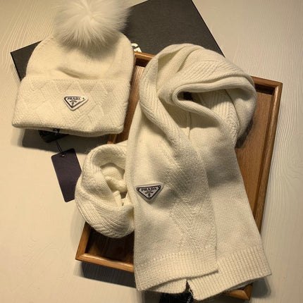 SET SCARF AND HAT IN WHITE WOOL AND RABBIT FUR 416368