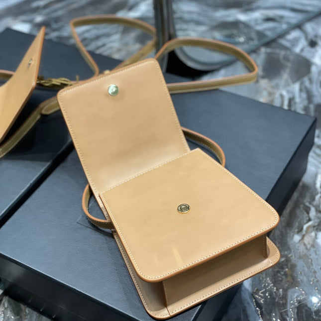 KAIA 18 HANDBAG IN YELLOW CREAM CALFSKIN