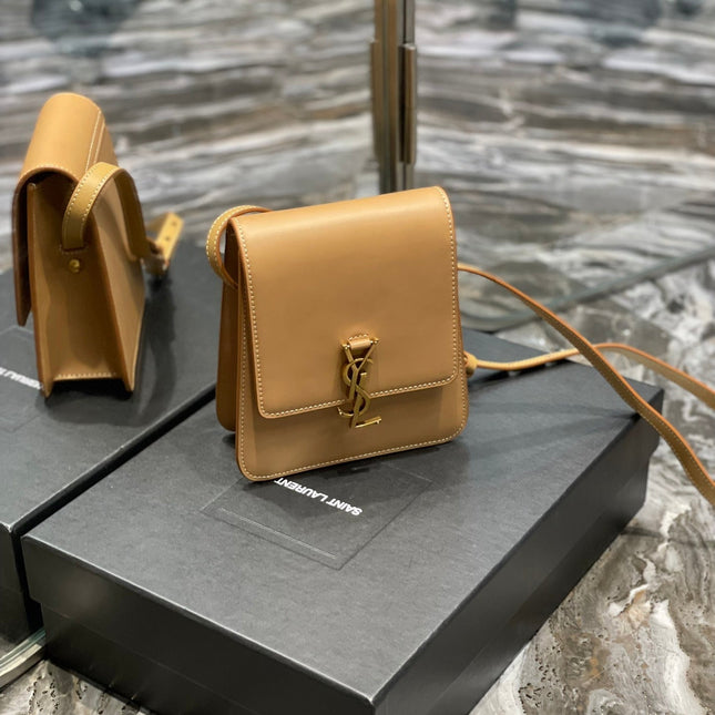 KAIA 18 HANDBAG IN YELLOW CREAM CALFSKIN