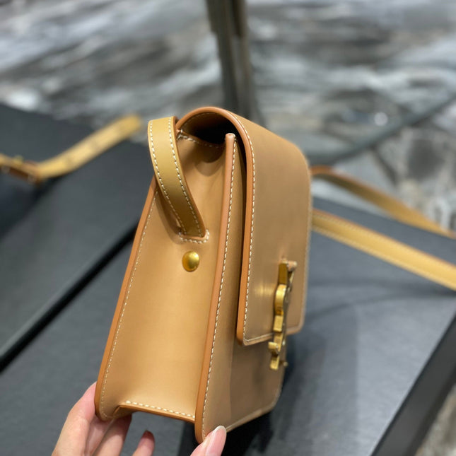KAIA 18 HANDBAG IN YELLOW CREAM CALFSKIN
