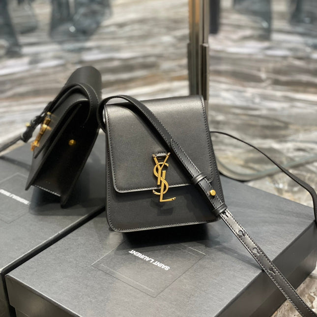 KAIA 18 HANDBAG IN BLACK CALFSKIN