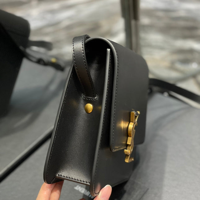 KAIA 18 HANDBAG IN BLACK CALFSKIN