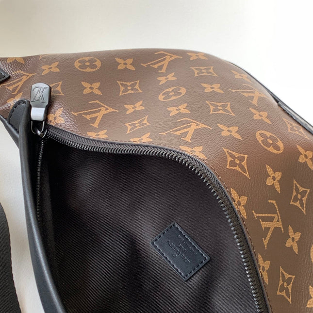 LV 25S DISCOVERY BUMBAG 47 IN BROWN AND BLACK EMBOSSED MONOGRAM ECLIPSE CALFSKIN