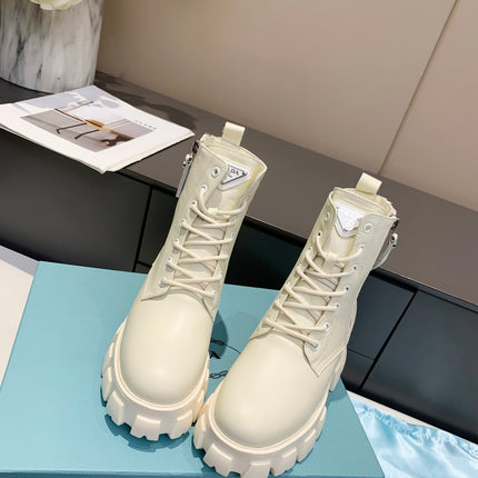 PRADA 25S SNOW BOOTS  IN WHITE CALFSKIN