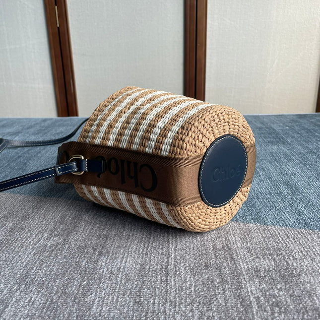 SMALL WOODY BASKET 17 IN BROWN AND WHITE FIBERS BROWN WEBBING BLACK CALFSKIN
