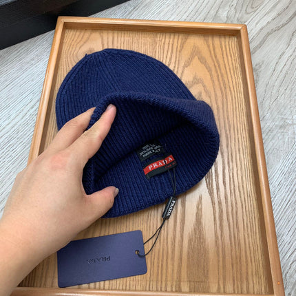 BEANIE HAT IN NAVY BLUE WOOL 431359