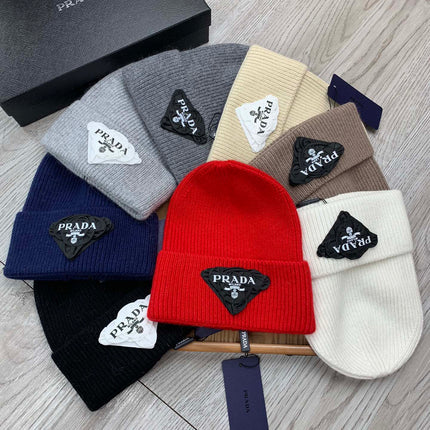 BEANIE HAT IN NAVY BLUE WOOL 431359