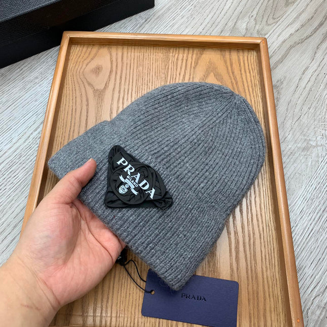 BEANIE HAT IN RHINO GRAY WOOL 431361