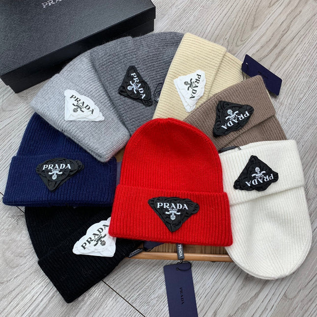 BEANIE HAT IN RHINO GRAY WOOL 431361