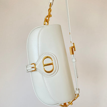 BOBBY EAST-WEST 22 BAG IN WHITE CALFSKIN