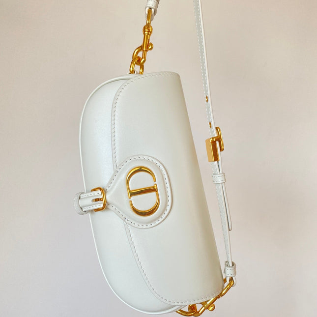 BOBBY EAST-WEST 22 BAG IN WHITE CALFSKIN