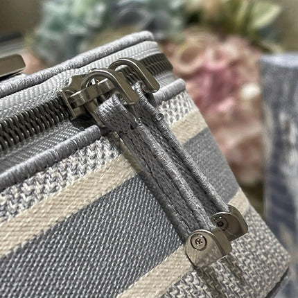 SMALL 24 VANITY CASE IN PALE GRAY MONOGRAM OBLIQUE JACQUARD