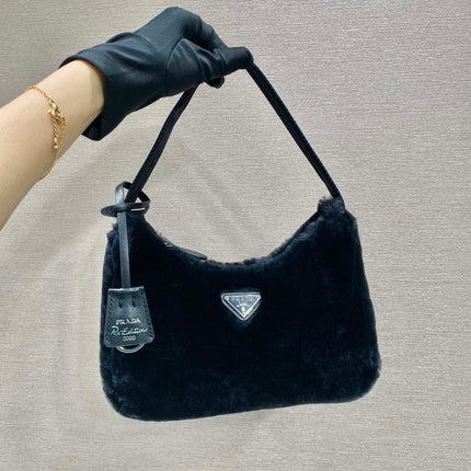 HOBO BAG 23 IN BLACK RABBIT FUR