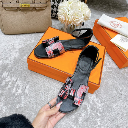 SANTORINI SANDAL BLACK CALFSKIN WITH PATTERN